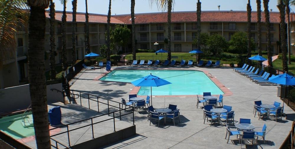 Doubletree By Hilton Bakersfield Hotel Luaran gambar