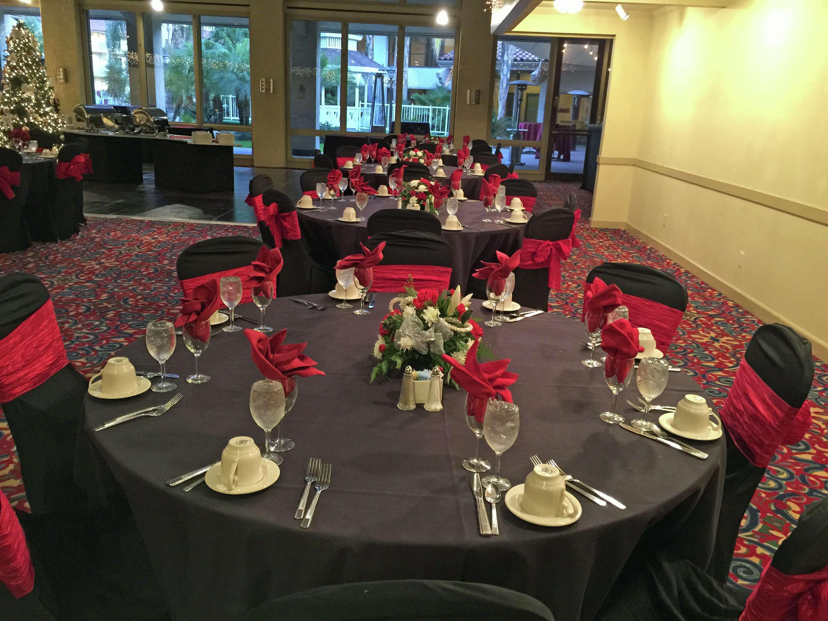Doubletree By Hilton Bakersfield Hotel Luaran gambar