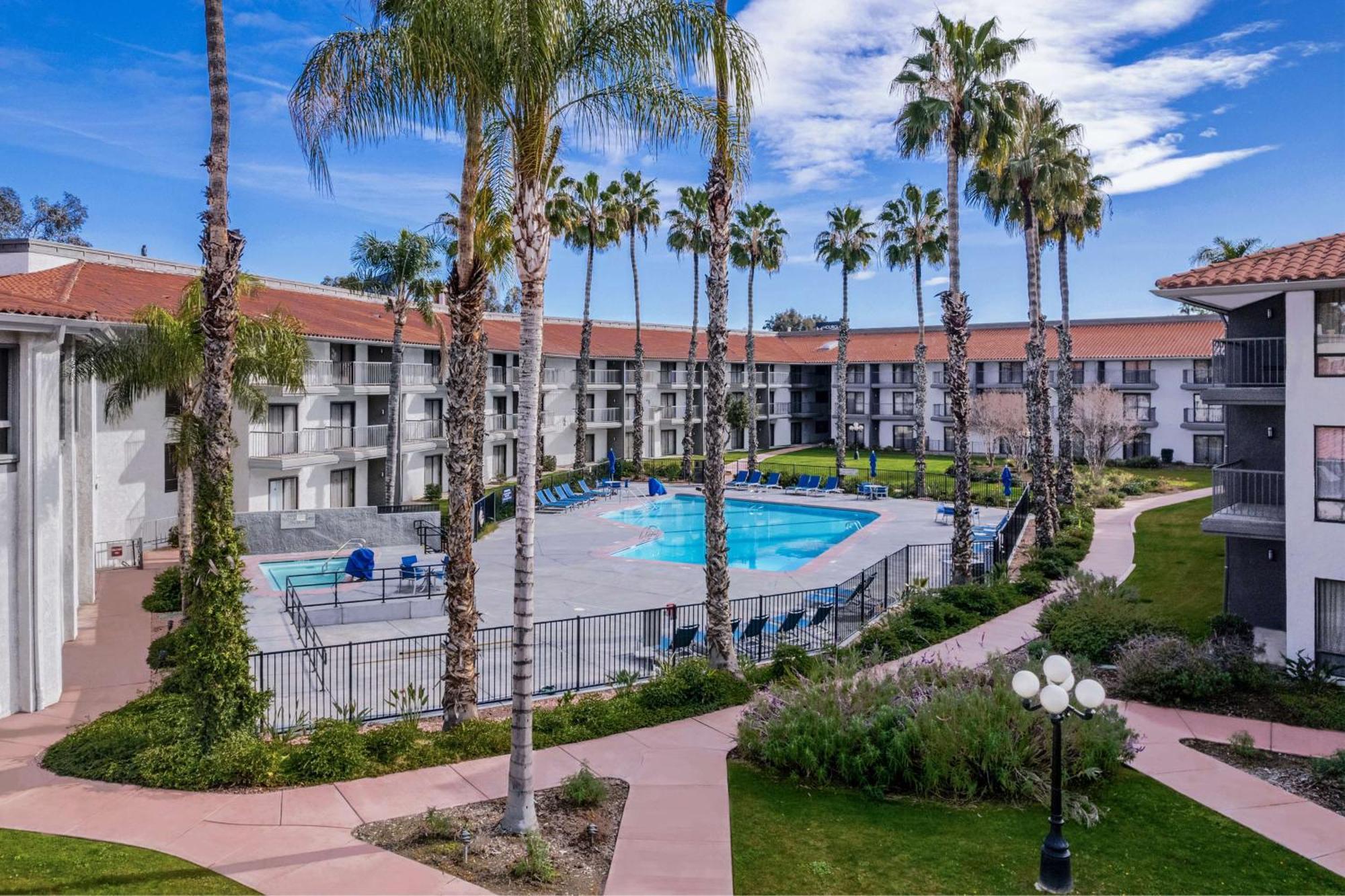 Doubletree By Hilton Bakersfield Hotel Luaran gambar