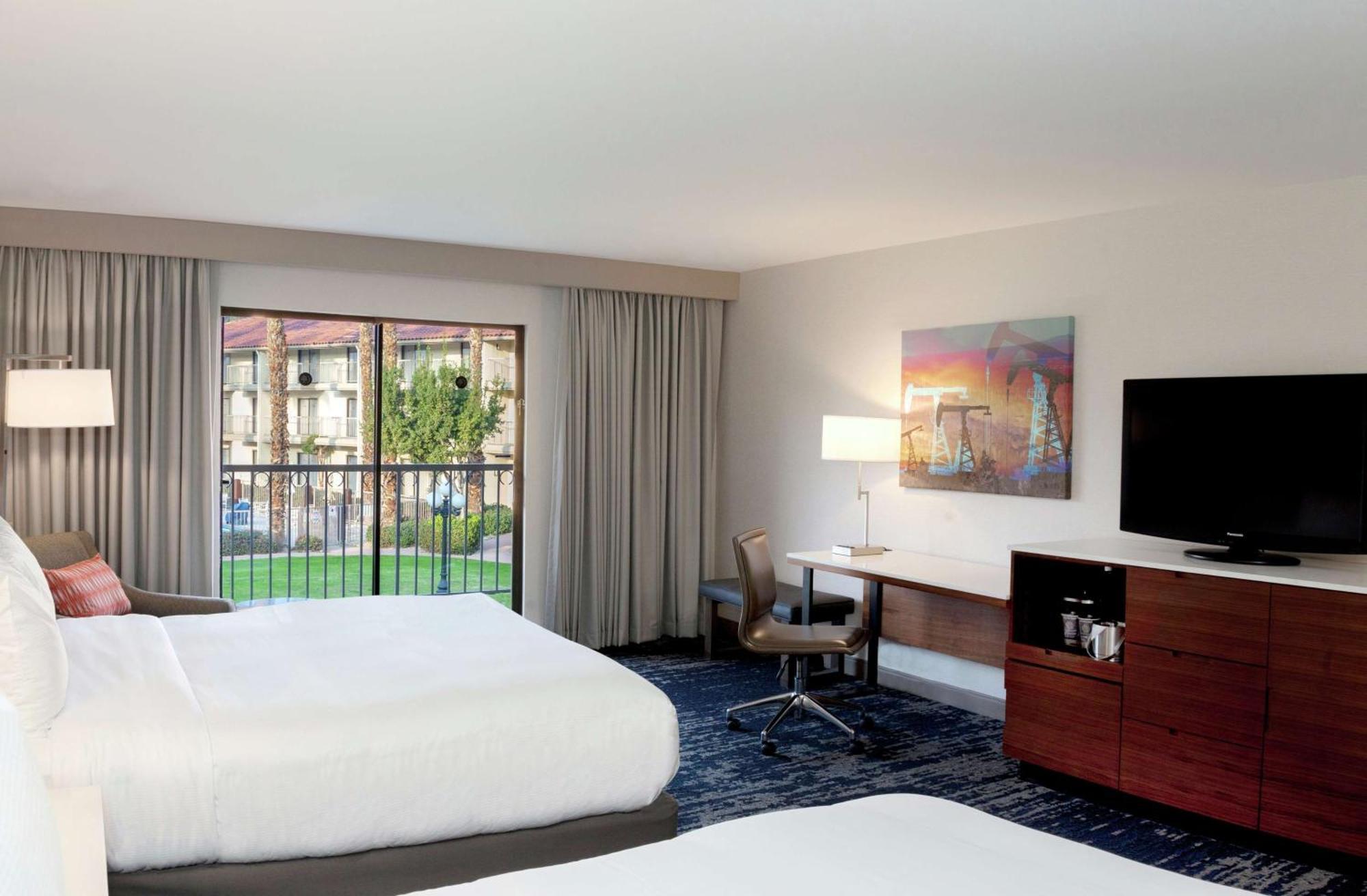 Doubletree By Hilton Bakersfield Hotel Luaran gambar