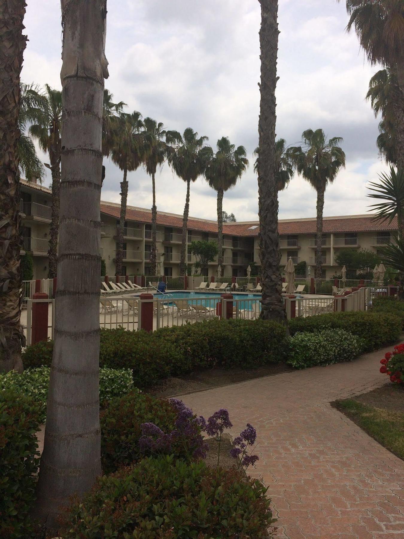Doubletree By Hilton Bakersfield Hotel Luaran gambar